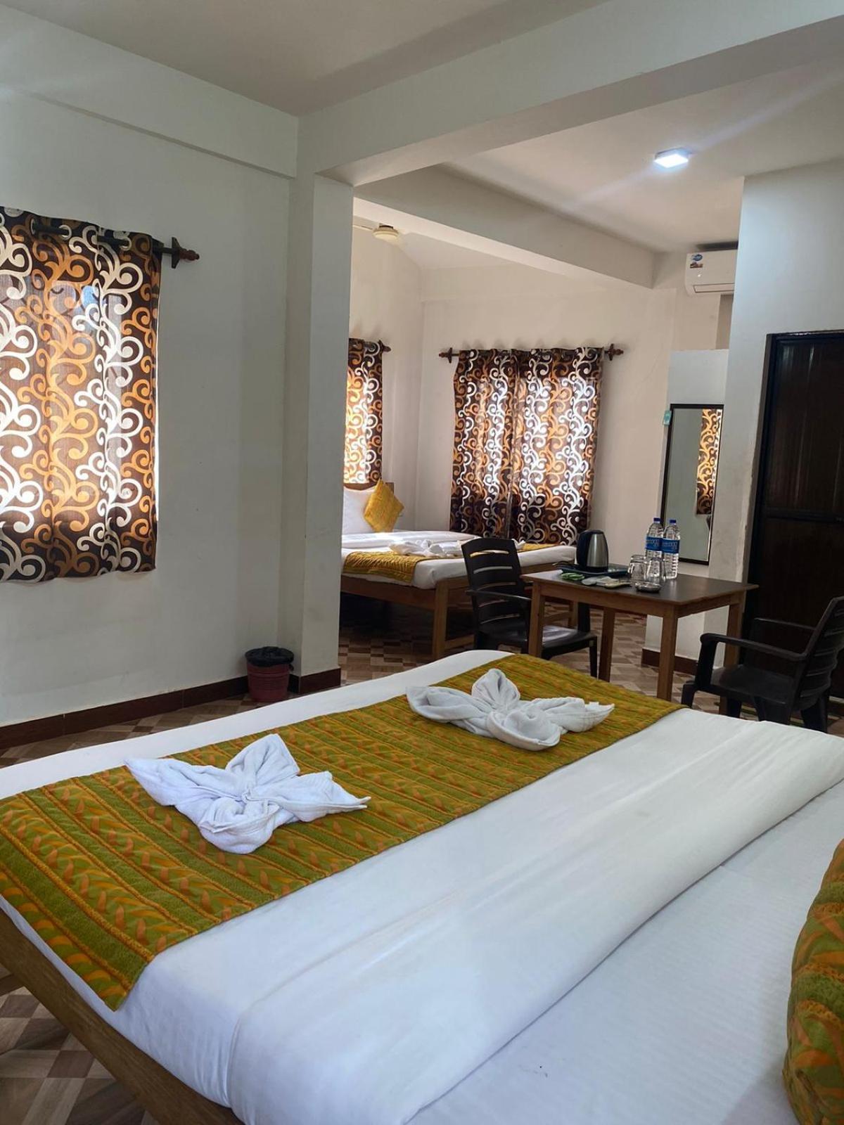 Baga Beach Prime Bagian luar foto